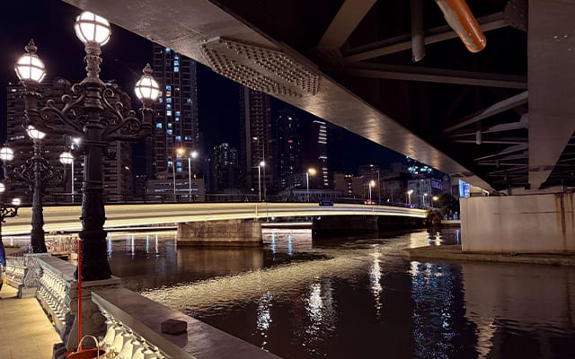 Walkway at Pasig River Esplanade Phase 4 under Jones Bridge